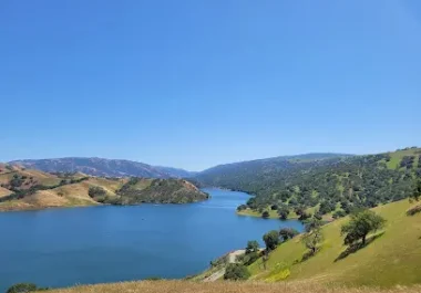 Del Valle Regional Park in Livermore with blue reservoir and rolling hills